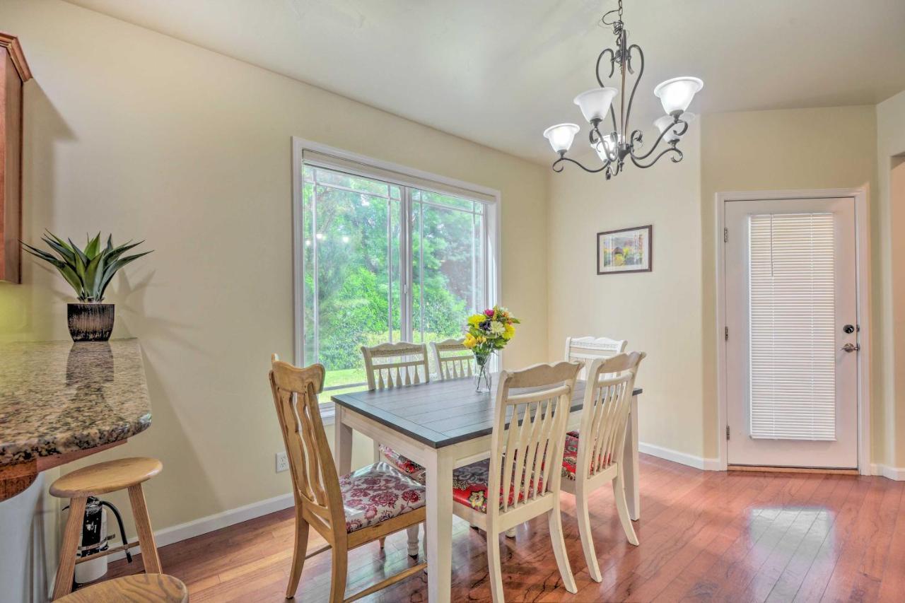Charming Medford Getaway About 4 Miles To Downtown! Villa Exterior photo