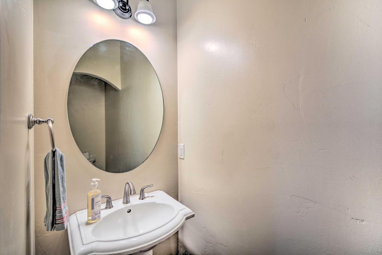 Charming Medford Getaway About 4 Miles To Downtown! Villa Exterior photo