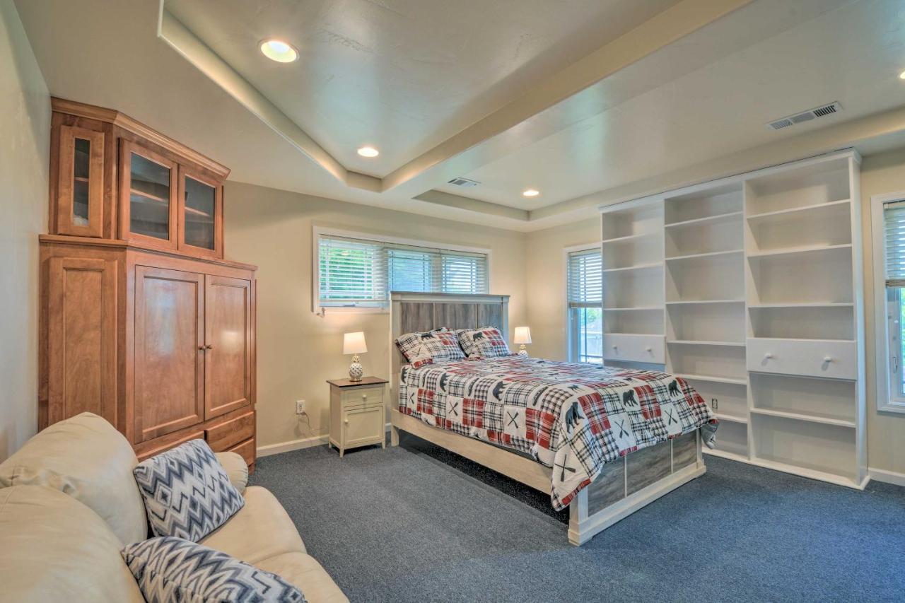 Charming Medford Getaway About 4 Miles To Downtown! Villa Exterior photo