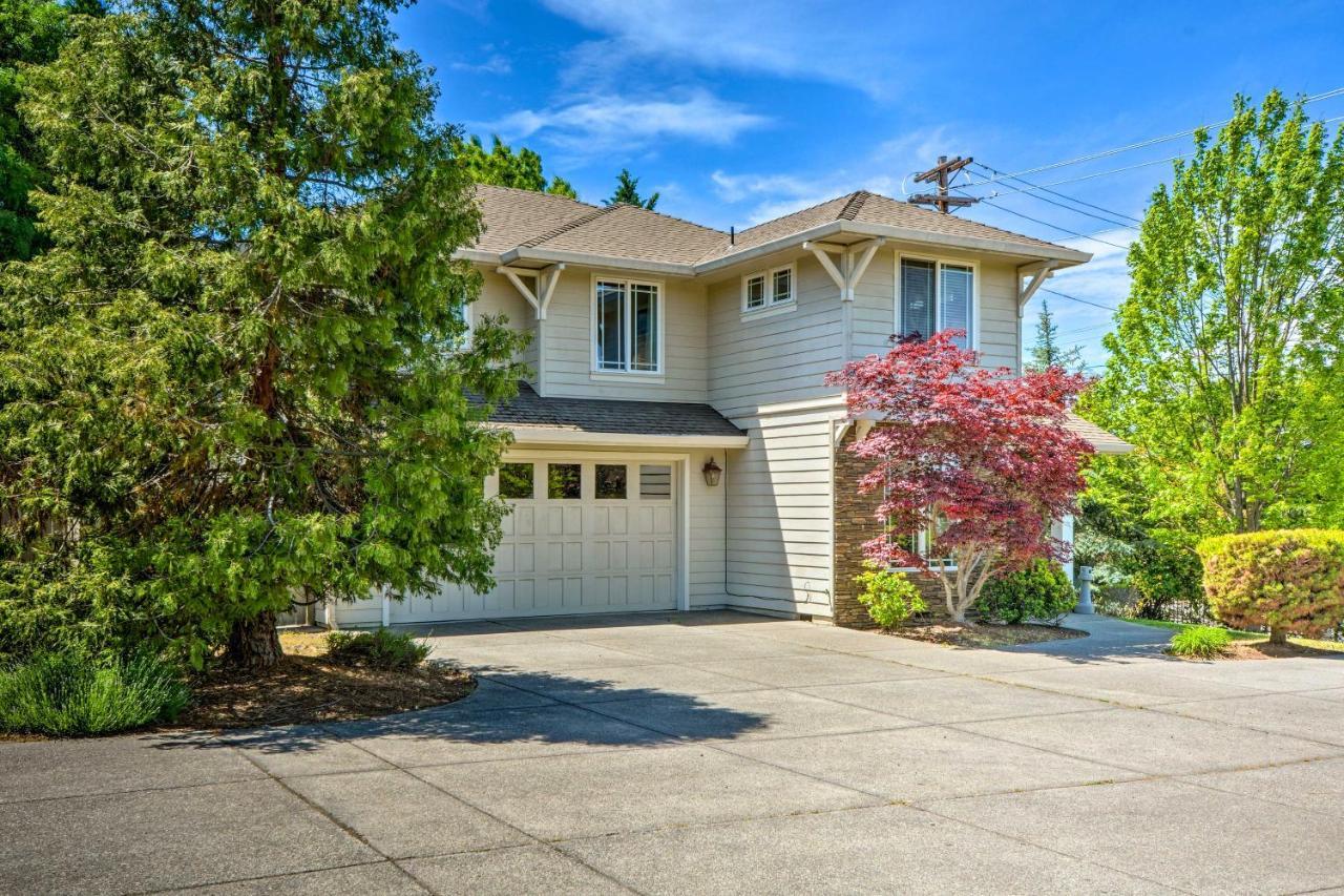 Charming Medford Getaway About 4 Miles To Downtown! Villa Exterior photo